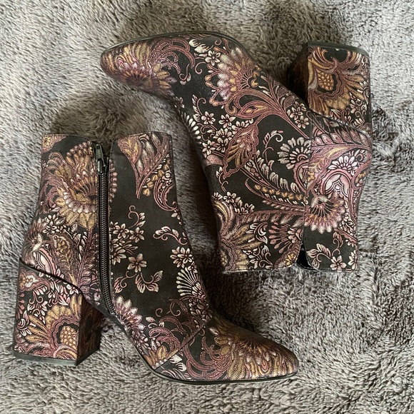 Aldo Paisley Print Ankle Boot - Picture 2 of 8